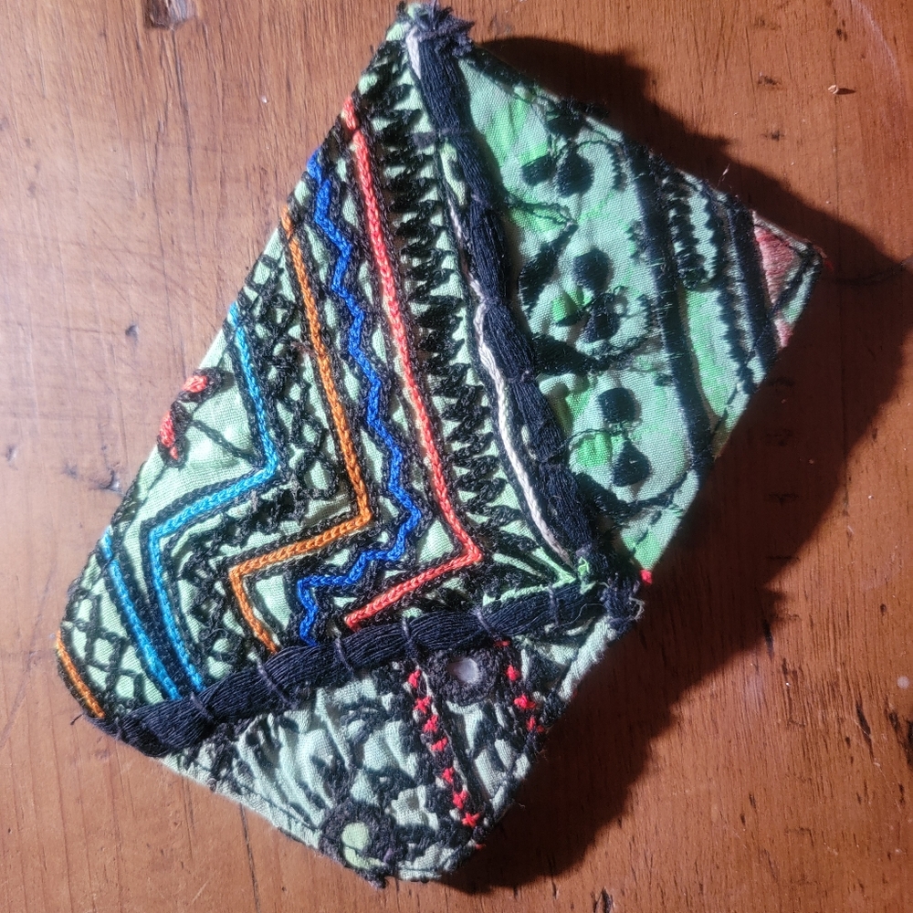 🌋👽 Free People Boho Embroidered Repurposed vtg banjara hippie Wallet card case - Picture 14 of 16